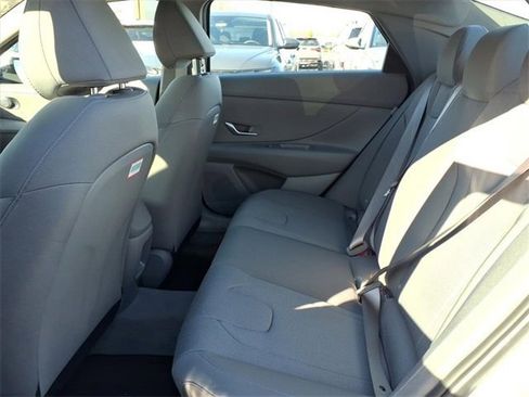 New 2026 Hyundai Elantra SE image 9
