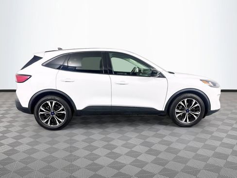 Used 2022 Ford Escape SE w/ SE Sport Appearance Package FWD image 8
