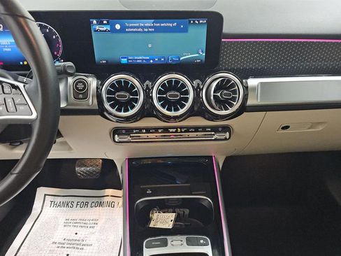 Used 2024 Mercedes-Benz GLB 250 4MATIC image 5