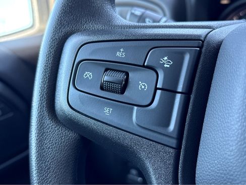 Used 2025 Chevrolet Silverado 1500 Custom image 15