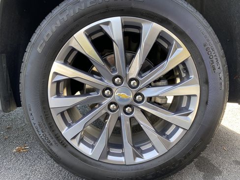 Used 2023 Chevrolet Traverse Premier image 43