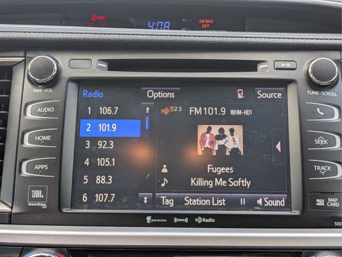 Used 2018 Toyota Highlander Limited Platinum FWD image 22
