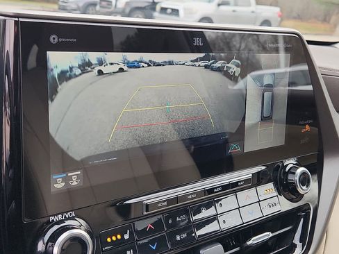 Used 2022 Toyota Highlander Limited image 21