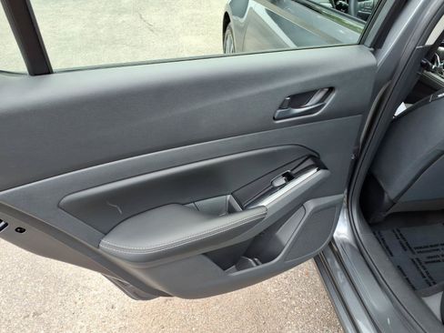 Used 2023 Nissan Altima 2.5 SV AWD/4WD image 7