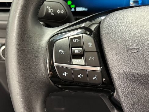 Used 2025 Ford Escape Platinum AWD/4WD image 16