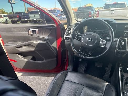 Used 2021 Kia Sorento S w/ Panoramic Sunroof Package FWD image 17