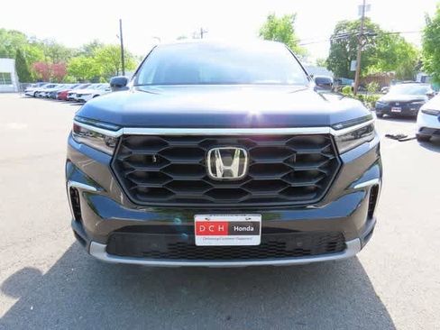 New 2025 Honda Pilot EX-L image 6