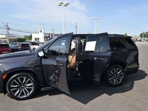 Used 2022 Cadillac Escalade Sport w/ Touring Package AWD/4WD image 40