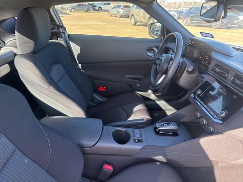 Certified 2025 Nissan Z Sport w/ Floor Mat Package image 34