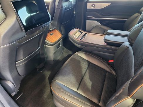 New 2025 Lincoln Navigator Black Label image 27