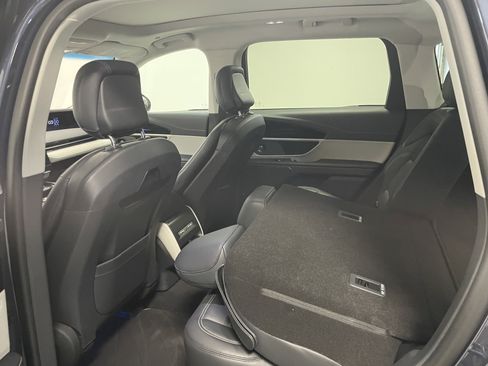 Used 2024 Lincoln Nautilus Premier w/ Equipment Group 102A image 26