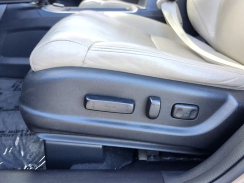 Used 2016 Honda CR-V Touring image 14