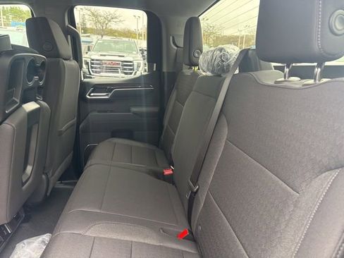 New 2026 GMC Sierra 1500 Elevation image 28