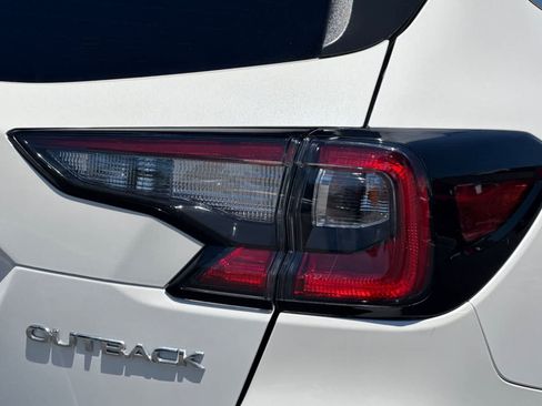 Certified 2025 Subaru Outback Limited AWD/4WD image 32