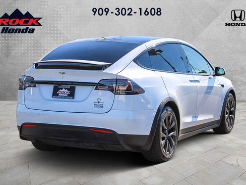 Used 2022 Tesla Model X Plaid image 4
