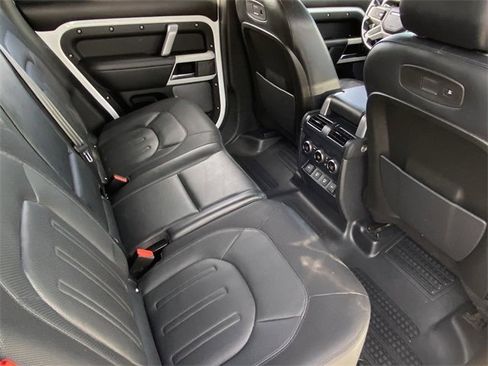 Used 2021 Land Rover Defender 110 X-Dynamic HSE image 23