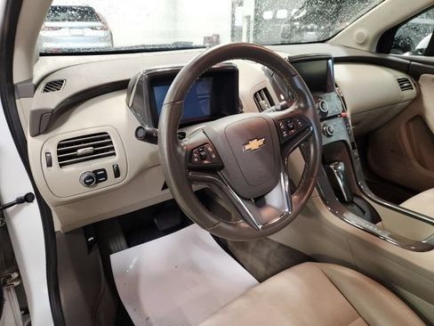 Used 2015 Chevrolet Volt Premium w/ Premium Trim Package FWD image 12