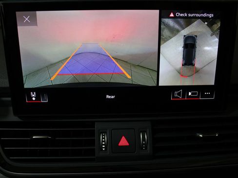 Certified 2025 Audi Q5 2.0T Premium Plus w/ Premium Plus Package image 4