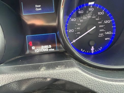 Used 2016 Subaru Outback 2.5i Limited AWD/4WD image 8