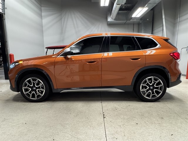 Used 2023 BMW X1 xDrive28i w/ Premium Package AWD/4WD image 5