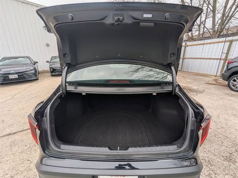 Used 2025 Kia K4 LXS image 29