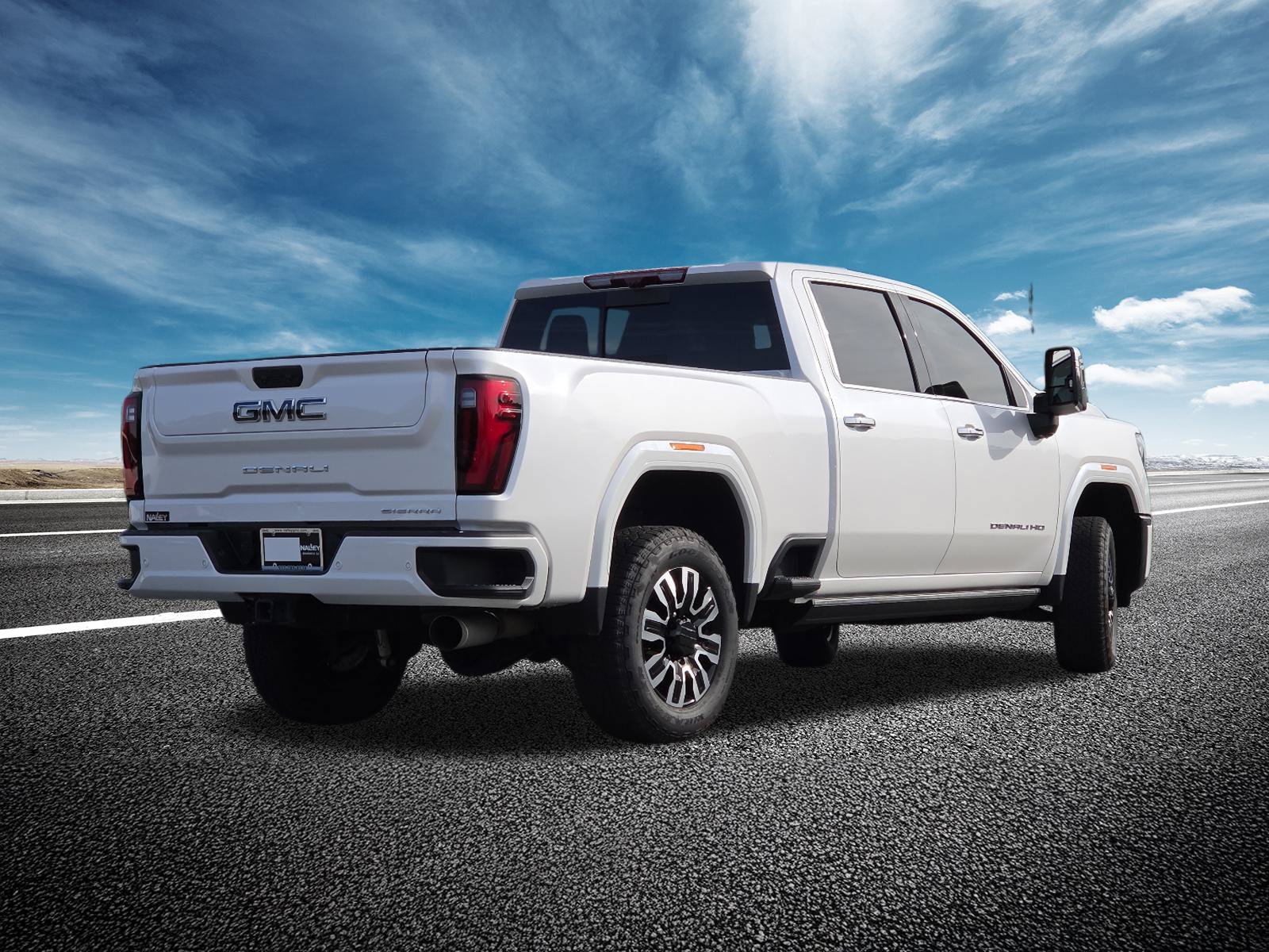 Used 2025 GMC Sierra 2500 Denali Ultimate w/ Max Trailering Package AWD/4WD image 24