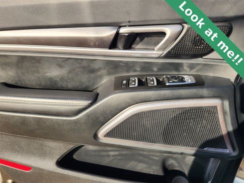 Used 2025 Kia Telluride S image 23