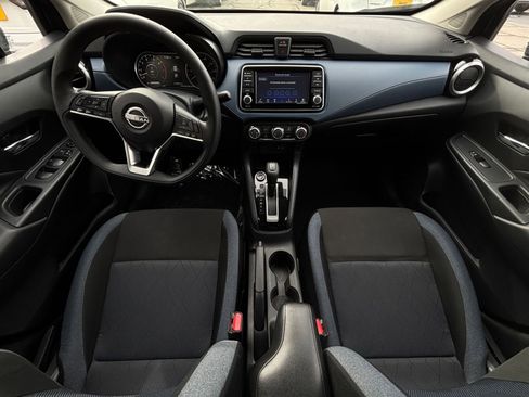 Used 2025 Nissan Versa SV image 32