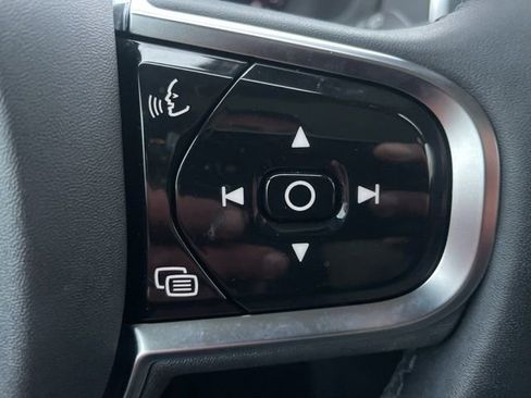 Certified 2024 Volvo XC90 B5 Core image 18