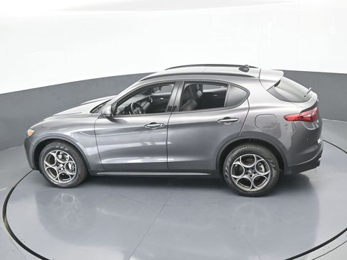 Used 2023 Alfa Romeo Stelvio Sprint image 51