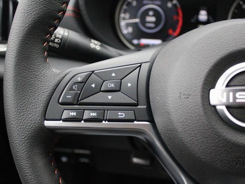 New 2025 Nissan Versa SR w/ Trunk Package image 10