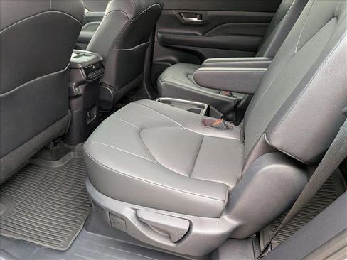 Used 2026 Toyota Grand Highlander FWD image 19
