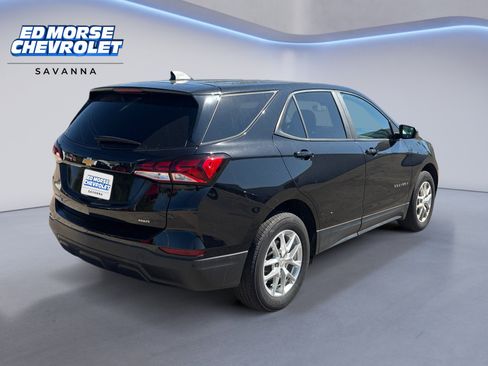Used 2023 Chevrolet Equinox LS w/ LS Convenience Package AWD/4WD image 5