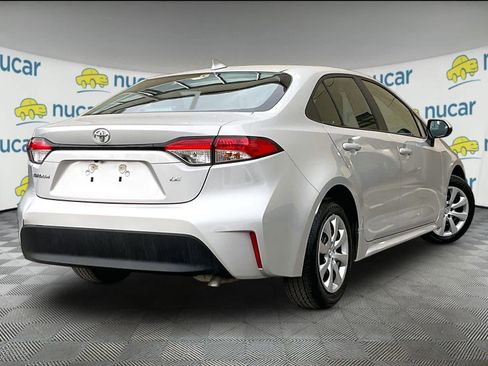 Used 2025 Toyota Corolla LE image 6