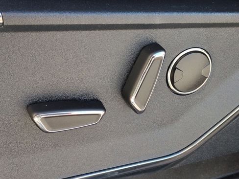 Certified 2021 Ford F150 Lariat w/ Equipment Group 502A High image 18