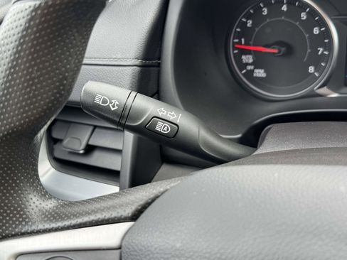Used 2024 GMC Terrain SLE FWD image 22