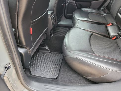 Used 2019 Jeep Compass Trailhawk w/ Cold Weather Group AWD/4WD image 39