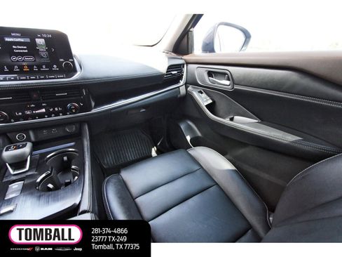 Used 2023 Nissan Rogue SL w/ SL Premium Package image 11