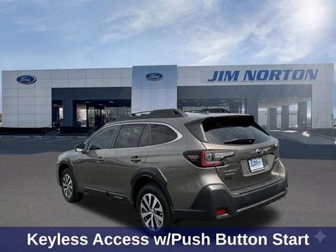 Used 2024 Subaru Outback Premium AWD/4WD image 7