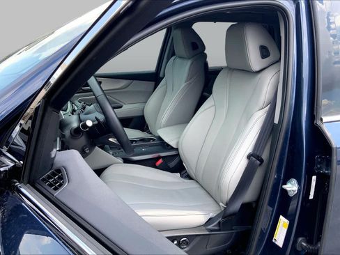 Used 2026 Acura MDX w/ Technology Package FWD image 8