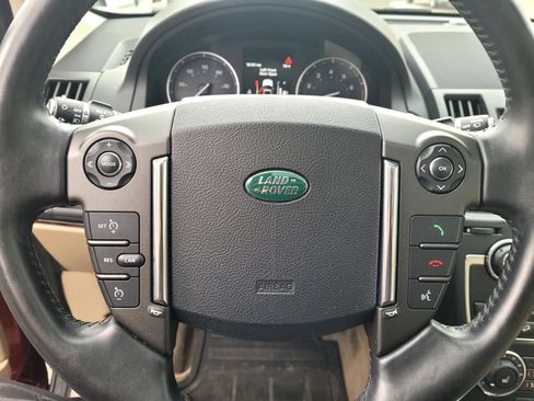 Used 2014 Land Rover LR2 AWD/4WD image 25