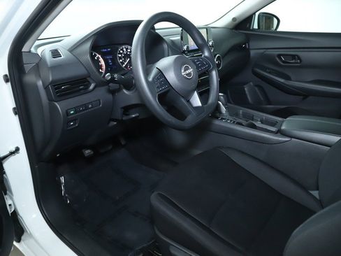 Used 2024 Nissan Sentra S image 17
