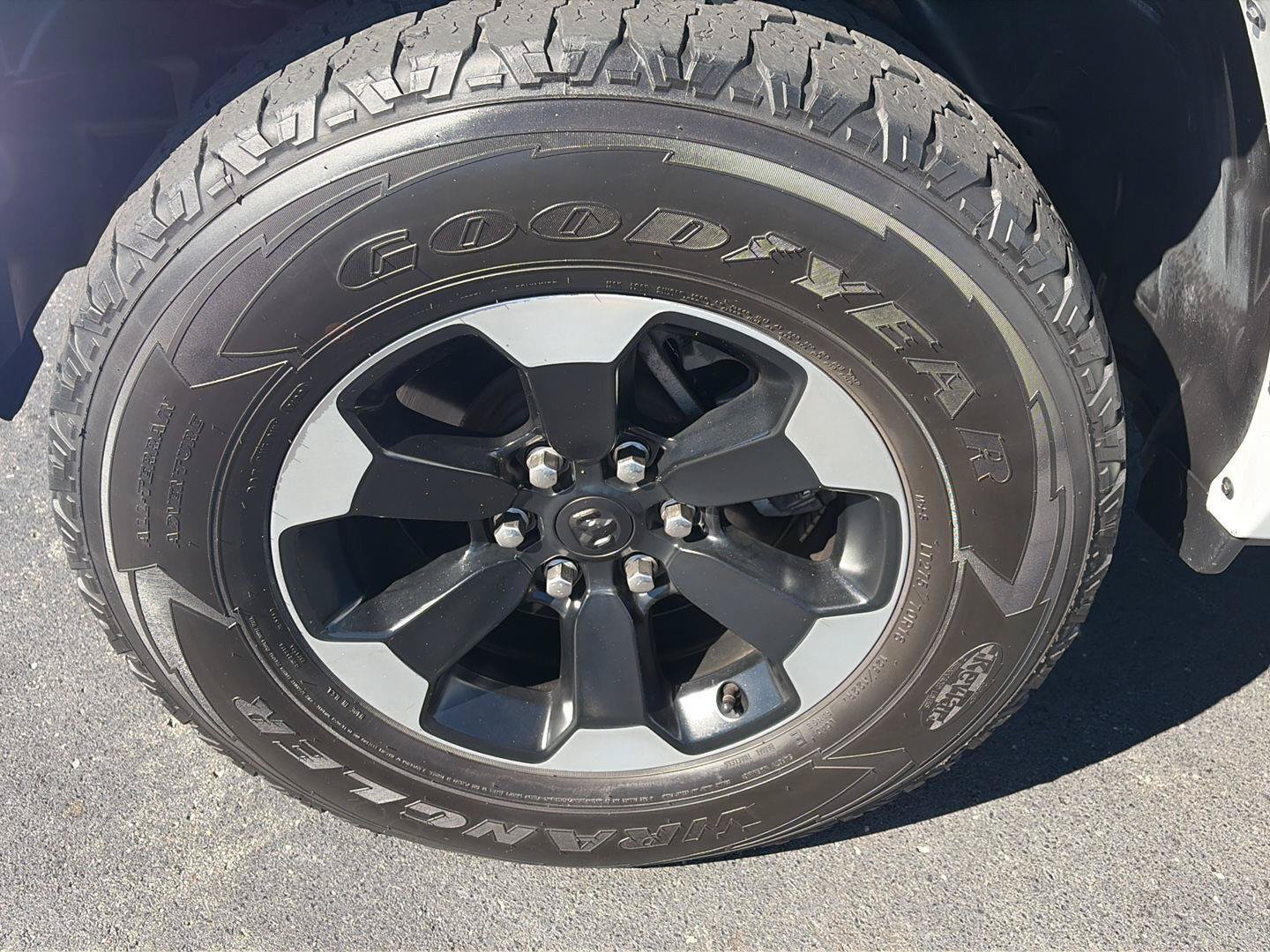 Used 2020 RAM 1500 Laramie AWD/4WD image 37
