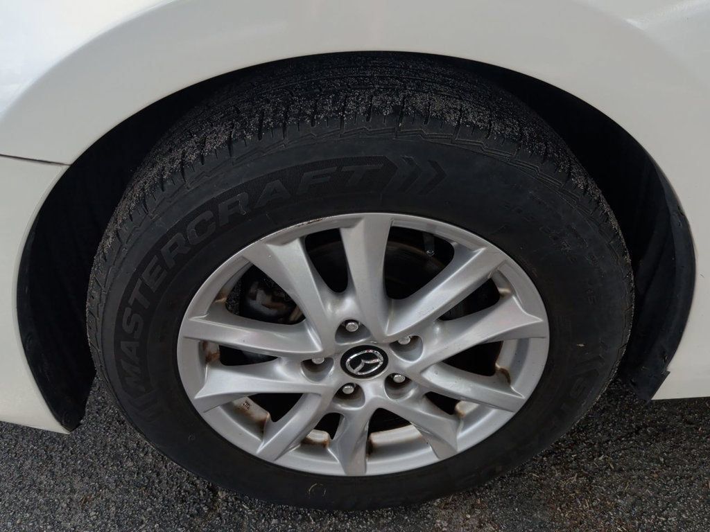 Used 2016 MAZDA MAZDA3 i Sport w/ Preferred Equipment Package FWD image 10