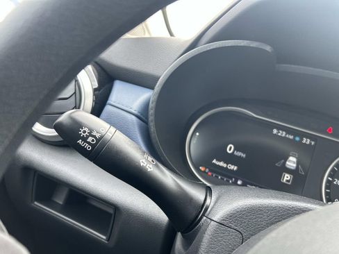 Certified 2025 Nissan Versa SV w/ Trunk Package image 25