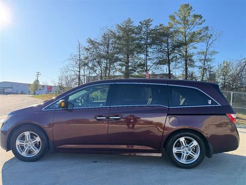 Used 2012 Honda Odyssey Touring Elite image 2