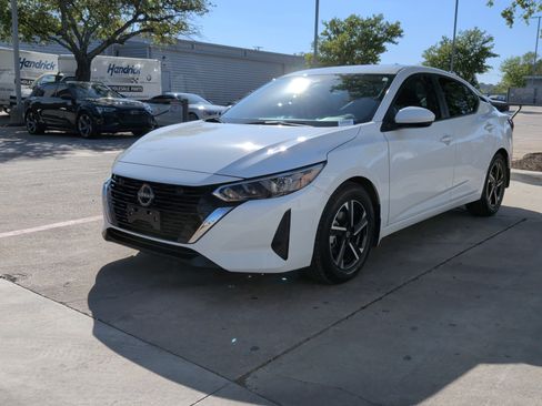 Used 2024 Nissan Sentra SV image 5