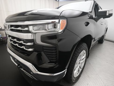 Used 2023 Chevrolet Silverado 1500 LTZ w/ LTZ Premium Package AWD/4WD image 21