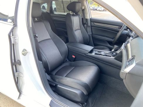 Used 2019 Honda Accord LX image 20