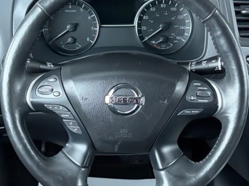 Used 2020 Nissan Pathfinder SL AWD/4WD image 19